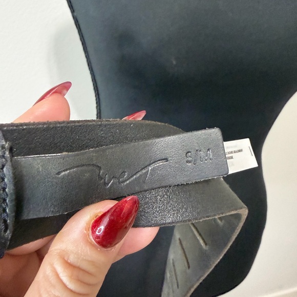 NWT FP Movement by Free People Black Belt with Gold Buckle - Picture 3 of 3